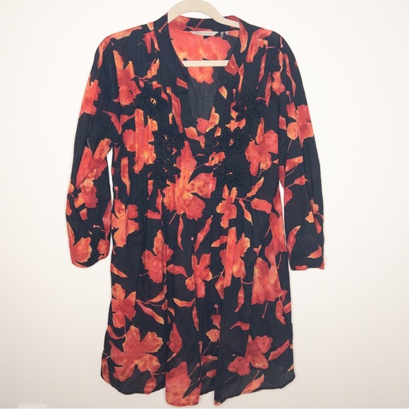 Soft Surroundings Hibiscus Floral Embroidered Tunic - Picture 2 of 9